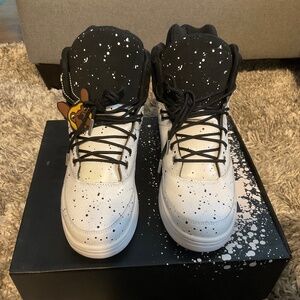Ewing 33 High Tops x 2 Chainz Ostrich